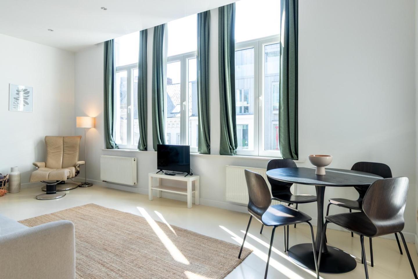 Bright, Spacious Apartments & Perfectly Located In The Heart Of Ghent Exterior photo